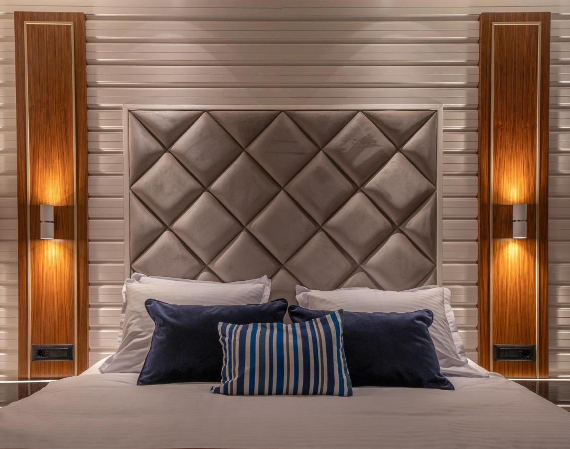 R Palazzo Hotel Kotor Kültér fotó
