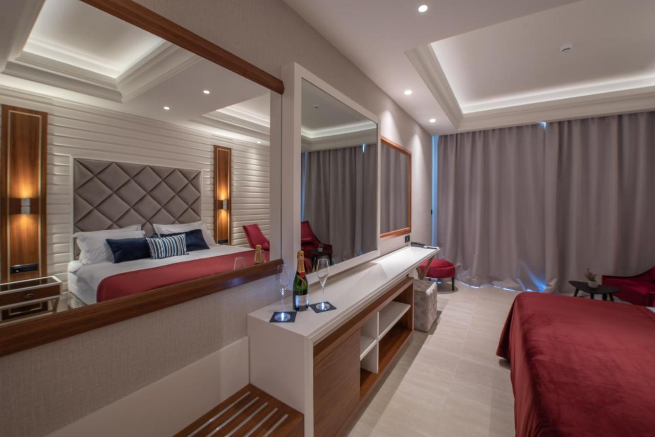 R Palazzo Hotel Kotor Kültér fotó