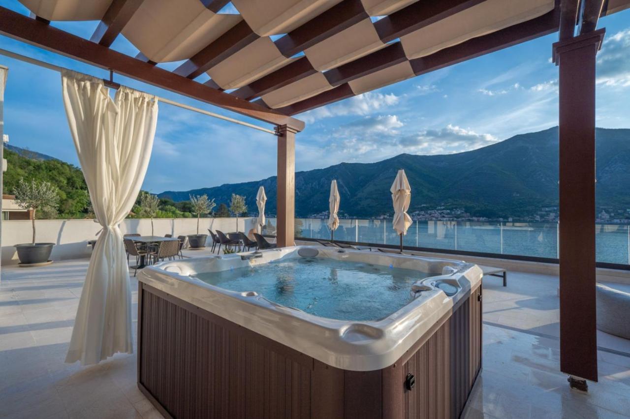 R Palazzo Hotel Kotor Kültér fotó