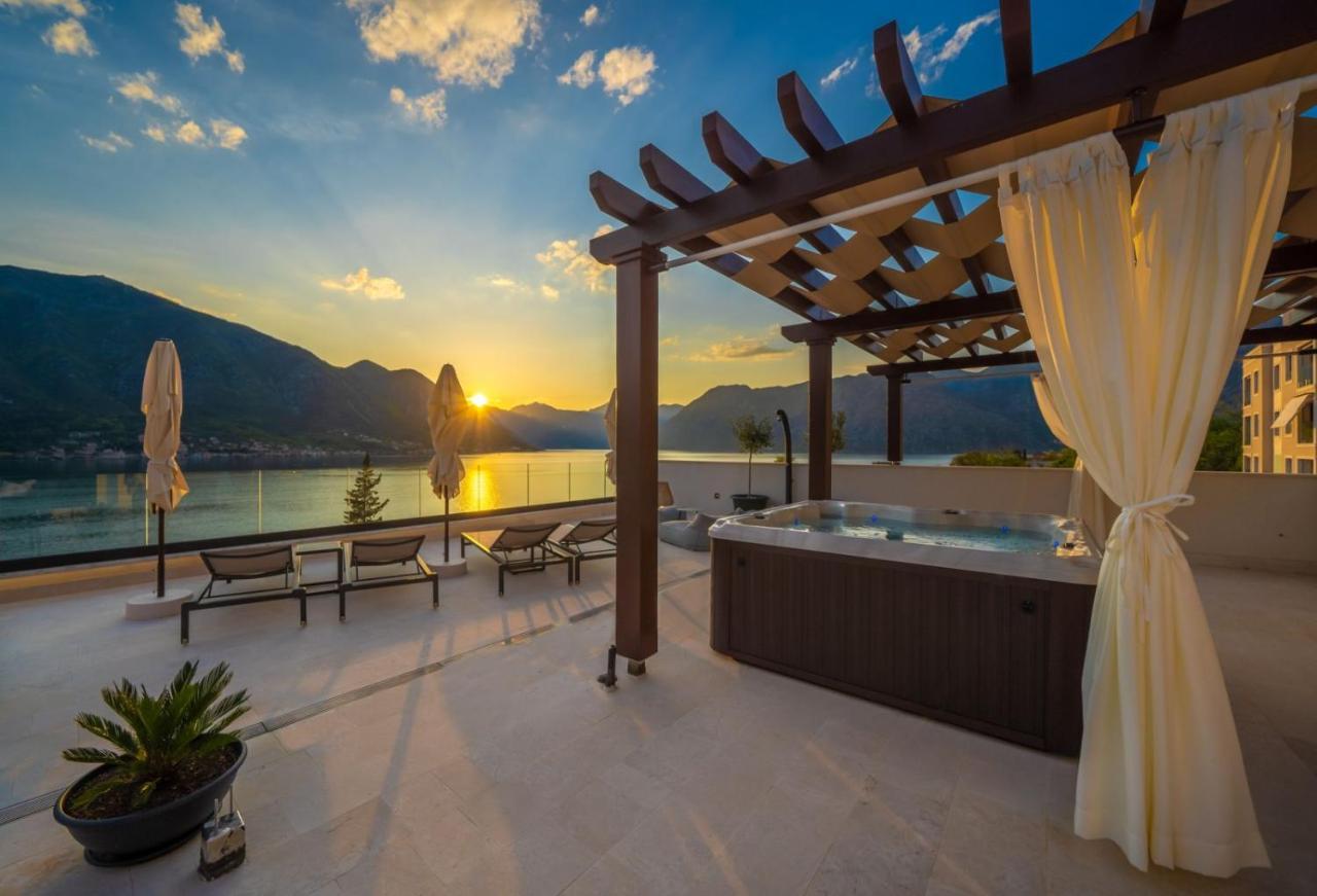 R Palazzo Hotel Kotor Kültér fotó